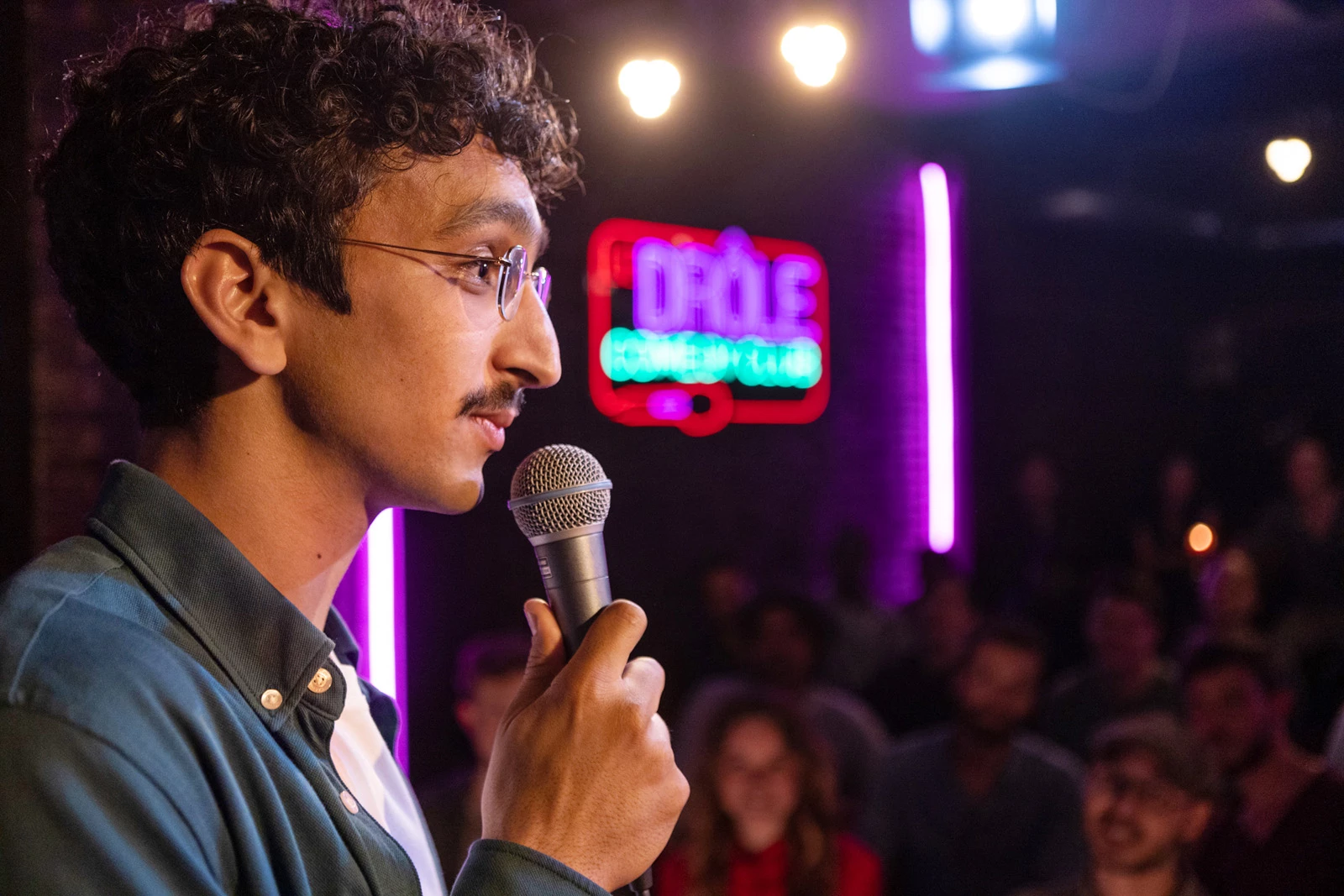 Dr&ocirc;le &ndash; Saison 1 (Les Monteuses et monteurs associ&eacute;s)