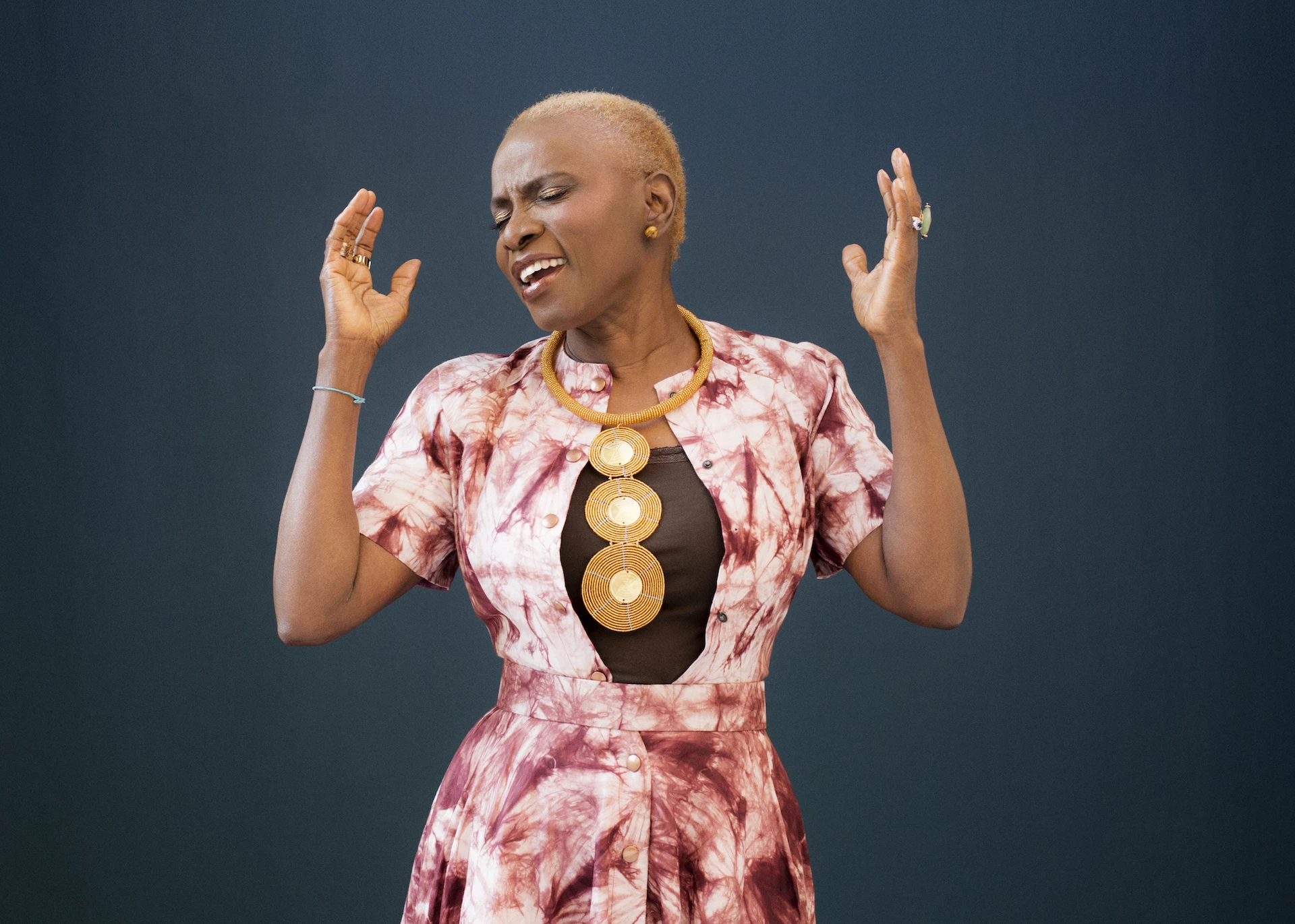 Queen Kidjo, le rythme absolu (Les Monteuses et monteurs associ&eacute;s)